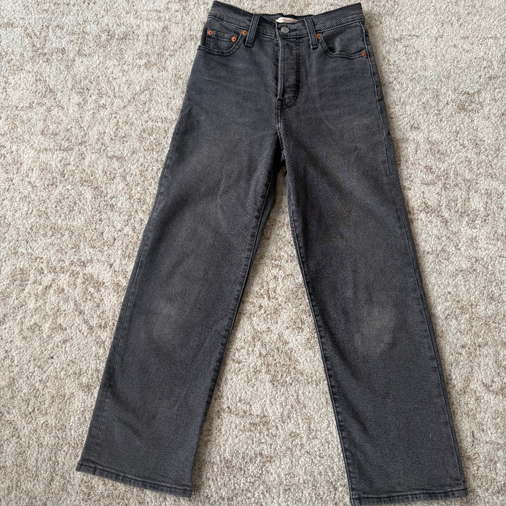 Levi’s rib cage ankle straight 23/27 NWOT